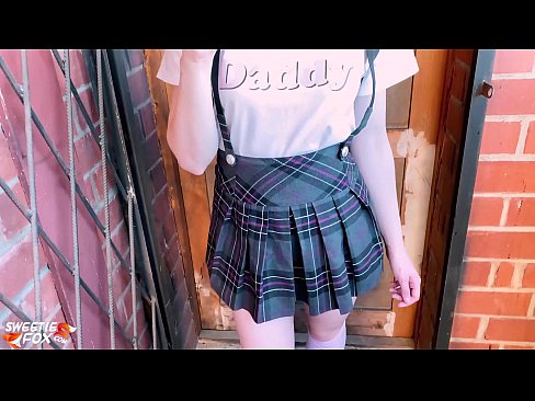 ❤️ Šolarka globoko sesa njen penis in se namesto pouka fuka. ❤❌  Seks na sl.muitohentai.ru ❌